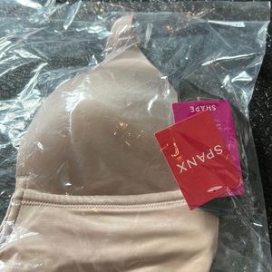 NEW WITH TAGS SPANX beige plunge low-back thong bodysuit